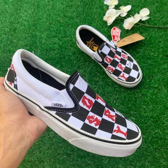 Vans Classic Slip on Shoes - Picture 12 of 12